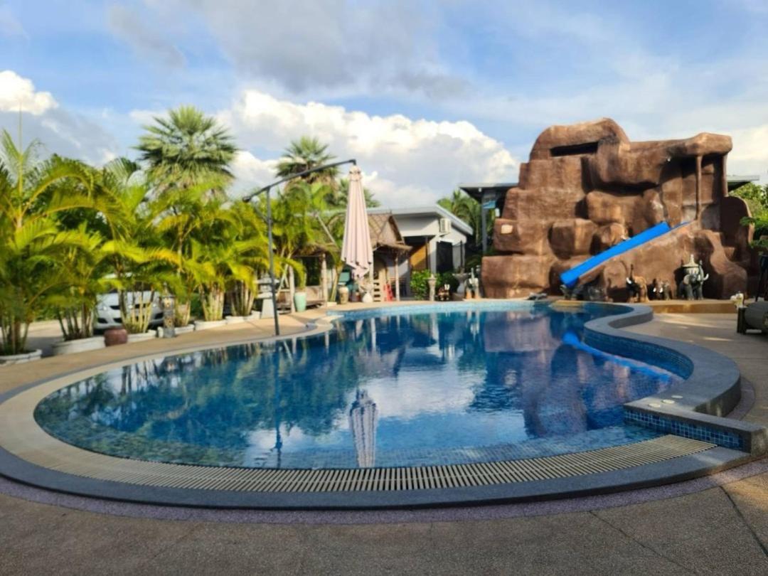 Sb Holiday Resort Chiang Mai Bagian luar foto